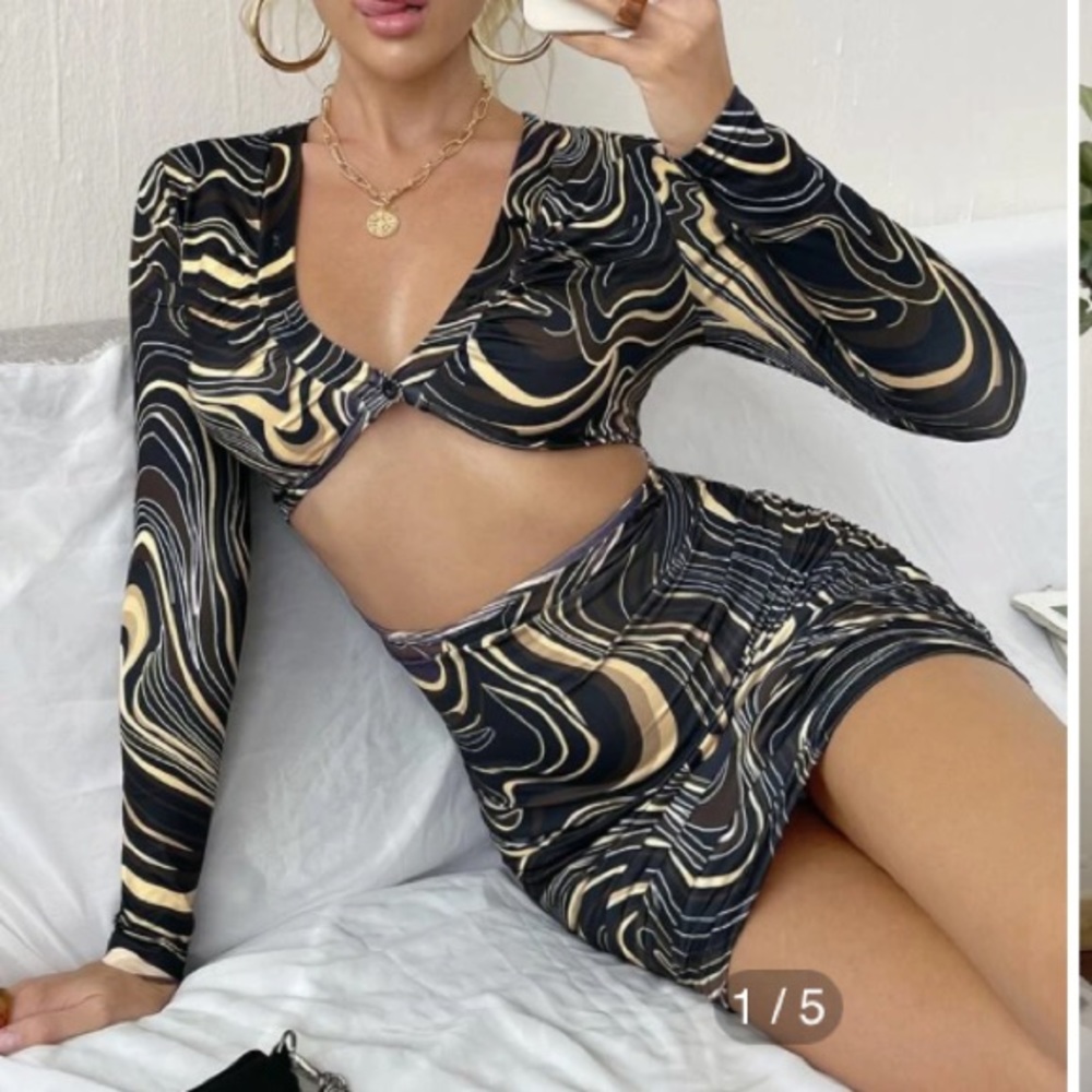 Shein: long sleeve cut out marble bodycon dress